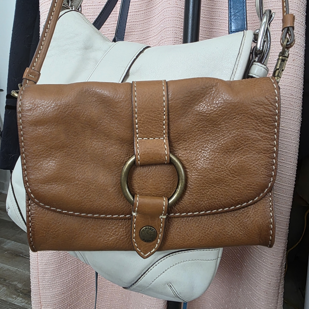 FRYE AND CO. Tan Leather Crossbody Bag with Brass Ring - Like New